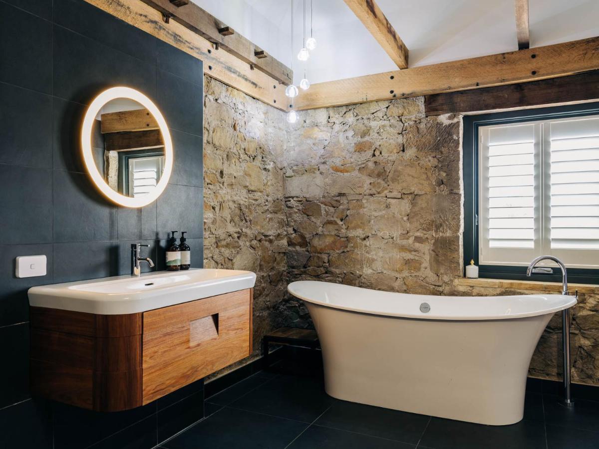 Triabunna Barracks Bed & Breakfast エクステリア 写真
